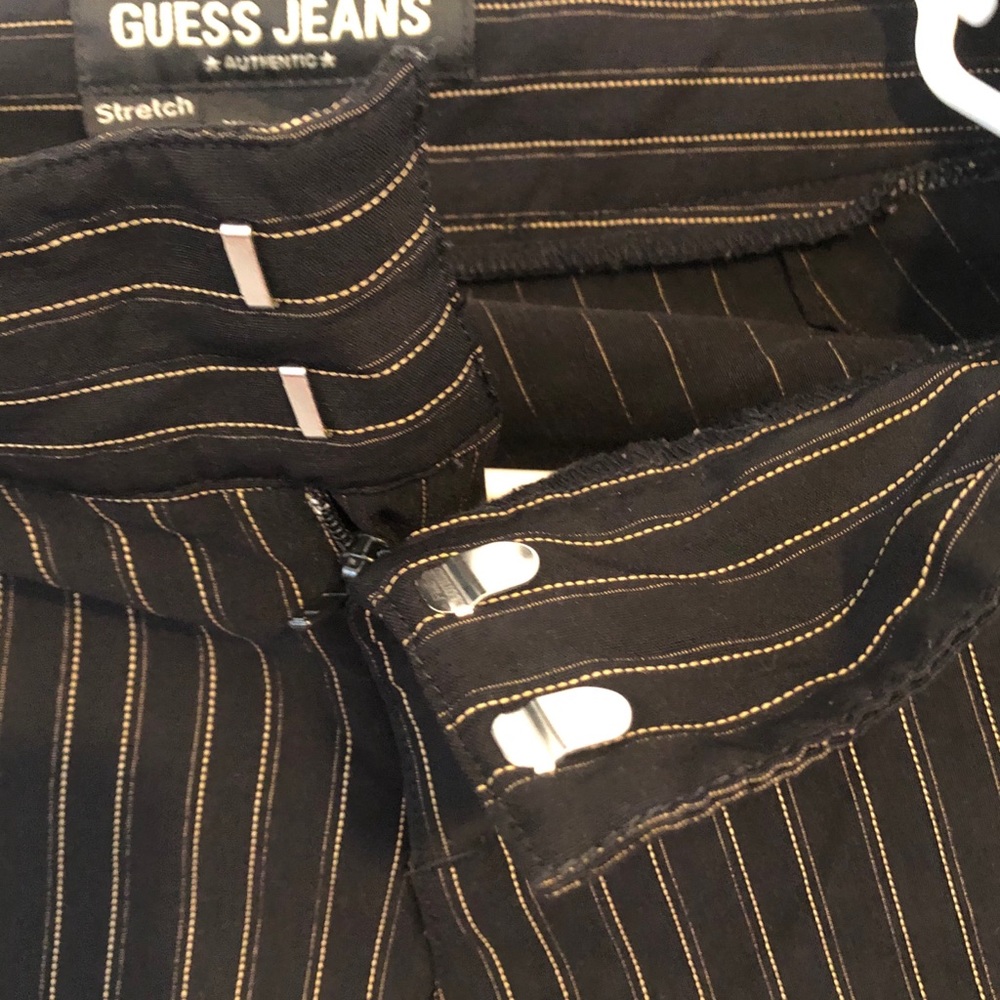 Guess - Picture 4 of 7